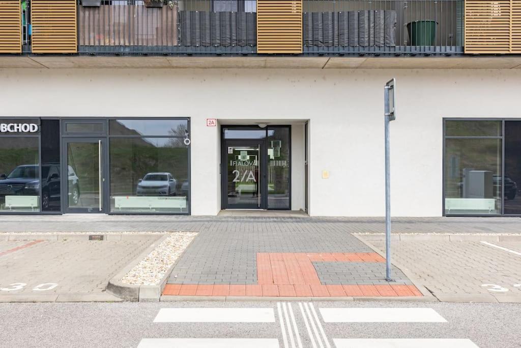 Cityscape Oasis: Active Studio Heaven Bratislava Exterior foto