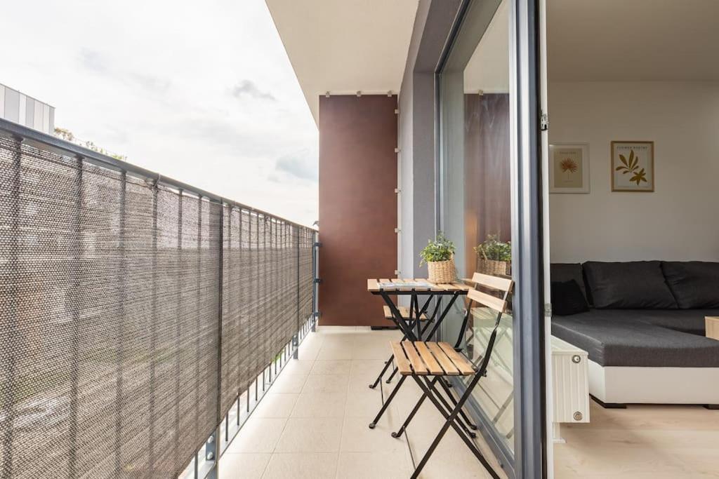 Cityscape Oasis: Active Studio Heaven Bratislava Exterior foto